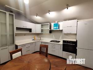 Дом 150м², 3-этажный, на длительный срок,