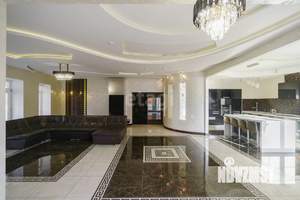 Дом 600м², 3-этажный, на длительный срок,