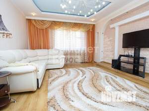 Таунхаус 349м², 3-этажный, участок 6 сот.