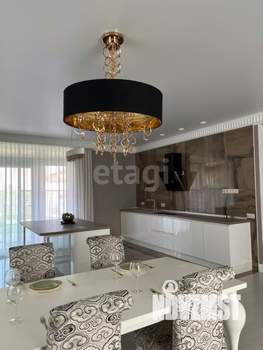 Дом 237м², 2-этажный, участок 8 сот.