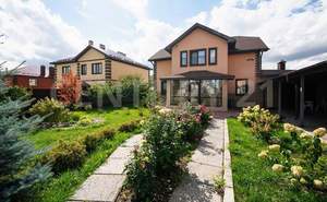 Дом 220м², 2-этажный, участок 9 сот.