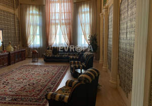 Дом 602м², 3-этажный, участок 12 сот.