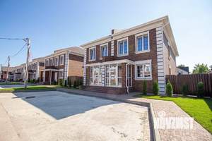 Таунхаус 156м², 2-этажный, участок 4 сот.