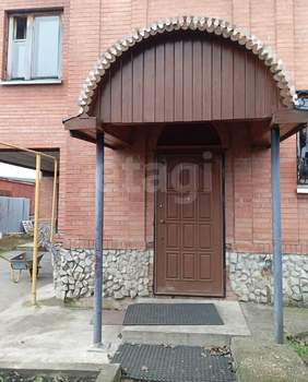 Дом 300м², 2-этажный, участок 8 сот.