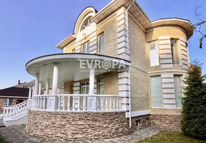 Дом 740м², 3-этажный, участок 8 сот.