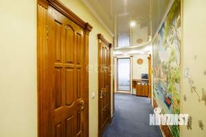 Дом 218м², 2-этажный, участок 9 сот.