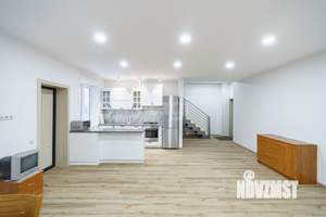 Дом 197м², 2-этажный, участок 3 сот.