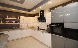 Дом 400м&sup2;, 2-этажный, на длительный срок, 