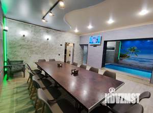 Дом 240м&sup2;, 2-этажный, посуточно, 