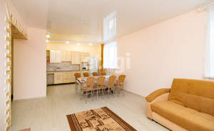 Дом 200м², 2-этажный, на длительный срок, 