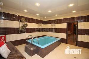 Дом 400м&sup2;, 2-этажный, на длительный срок, 