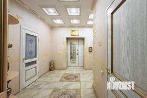 Дом 366м&sup2;, 2-этажный, на длительный срок, 