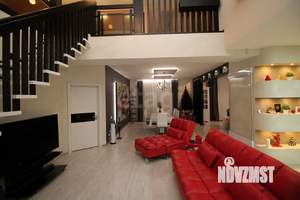 Дом 400м&sup2;, 2-этажный, на длительный срок, 