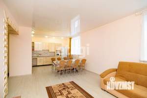 Дом 200м², 2-этажный, на длительный срок, 