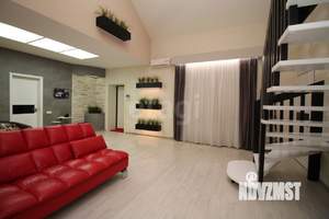 Дом 400м&sup2;, 2-этажный, на длительный срок, 