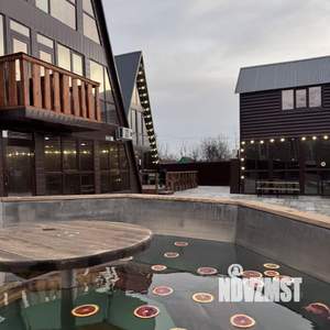 Дом 301м&sup2;, 3-этажный, посуточно, 