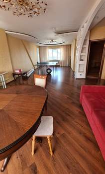 Дом 150м², 3-этажный, на длительный срок, 