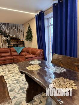 Дом 300м&sup2;, 2-этажный, посуточно, 