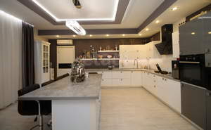 Дом 400м&sup2;, 2-этажный, на длительный срок, 