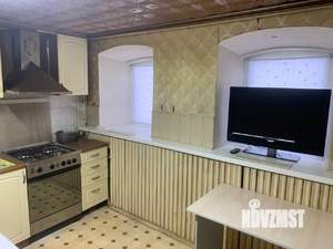 Дом 90м&sup2;, 3-этажный, на длительный срок, 