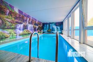 Дом 220м&sup2;, 2-этажный, посуточно, 