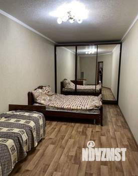 Дом 300м&sup2;, 3-этажный, посуточно, 