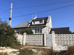 Дом 178м&sup2;, 3-этажный, участок 10 сот.  