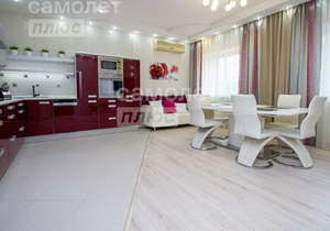 Дом 285м&sup2;, 2-этажный, участок 9 сот.  