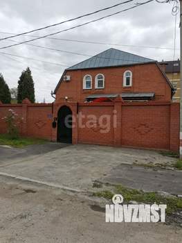 Дом 392м², 3-этажный, участок 10 сот.  