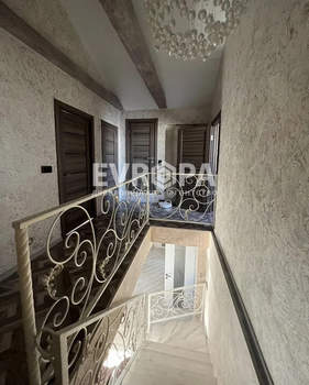 Дом 165м&sup2;, 2-этажный, участок 3 сот.  