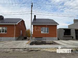 Дом 180м&sup2;, 2-этажный, участок 3 сот.  
