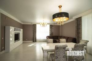 Дом 237м², 2-этажный, участок 8 сот.  