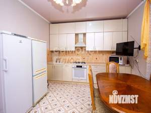 Коттедж 348м², 2-этажный, участок 6 сот.  