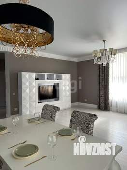 Дом 237м&sup2;, 2-этажный, участок 8 сот.  