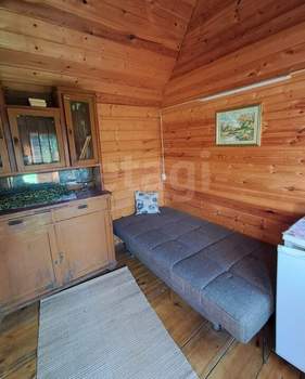 Дом 22м&sup2;, 2-этажный, участок 7 сот.  