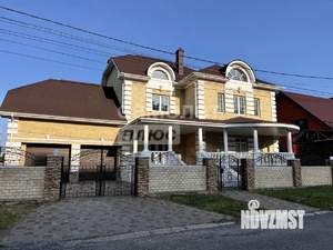 Дом 700м², 3-этажный, участок 8 сот.  