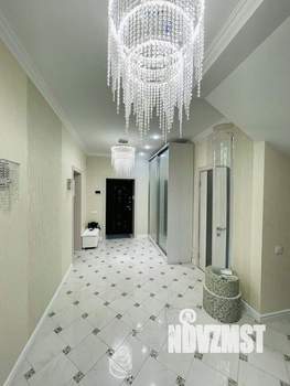 Коттедж 240м&sup2;, 2-этажный, участок 9 сот.  