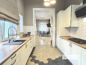 Коттедж 215м², 2-этажный, участок 6 сот.  