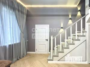 Коттедж 215м², 2-этажный, участок 6 сот.  