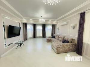 Коттедж 240м&sup2;, 2-этажный, участок 9 сот.  