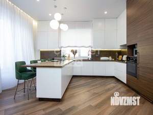 Коттедж 221м&sup2;, 2-этажный, участок 5 сот.  