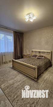 Коттедж 304м², 2-этажный, участок 6 сот.  