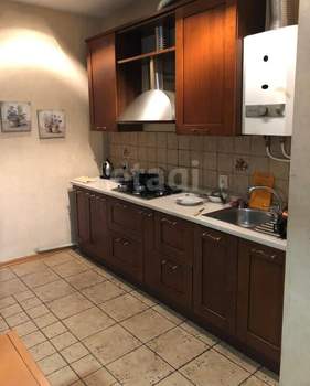Дом 245м², 3-этажный, участок 10 сот.  