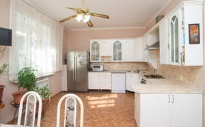 Дом 284м², 3-этажный, участок 5 сот.  