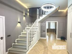 Дом 215м&sup2;, 2-этажный, участок 6 сот.  