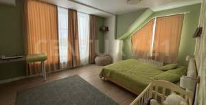 Дом 202м&sup2;, 2-этажный, участок 10 сот.  