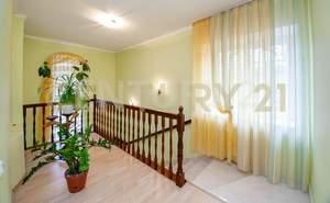 Дом 346м², 2-этажный, участок 9 сот.  