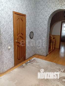 Дом 300м&sup2;, 2-этажный, участок 8 сот.  