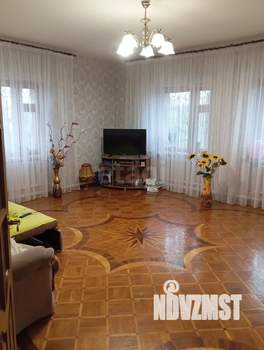 Дом 300м&sup2;, 2-этажный, участок 8 сот.  