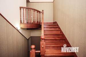 Дом 220м², 3-этажный, участок 7 сот.  
